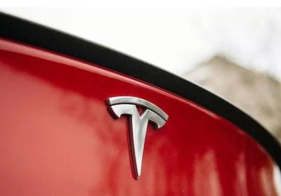 特斯拉超級工廠投產(chǎn)期限逼近，上海臨港基地卻無動工跡象